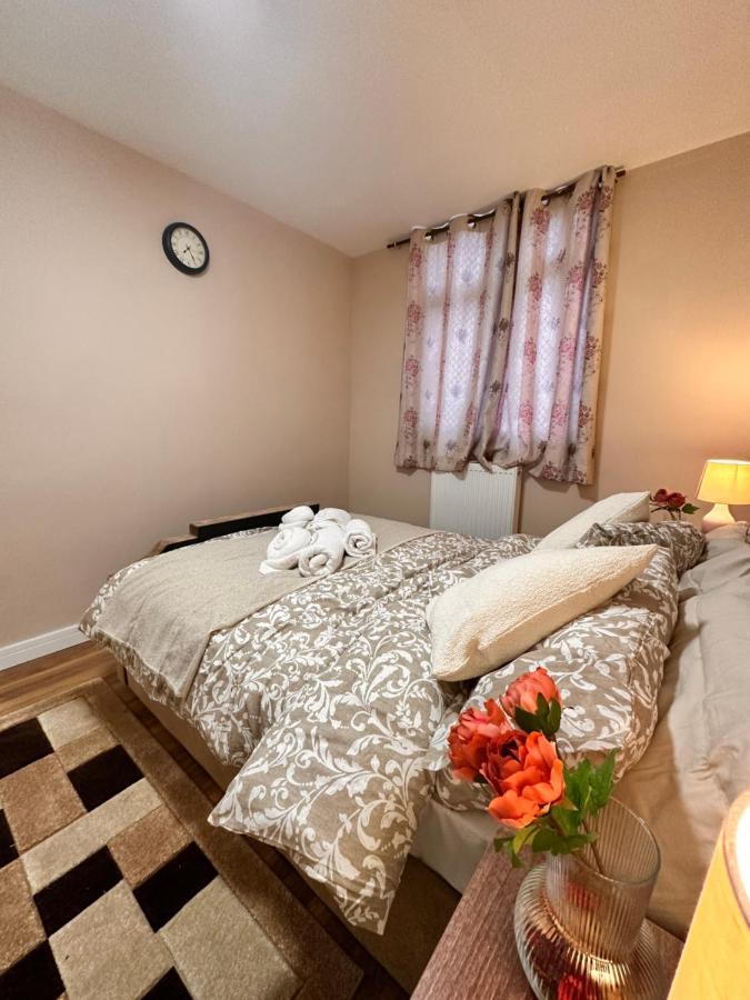 Canary Wharf Single Double And En-Suite Rooms London Ngoại thất bức ảnh