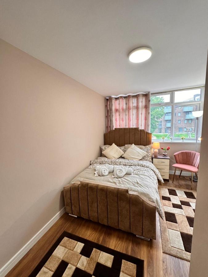 Canary Wharf Single Double And En-Suite Rooms London Ngoại thất bức ảnh